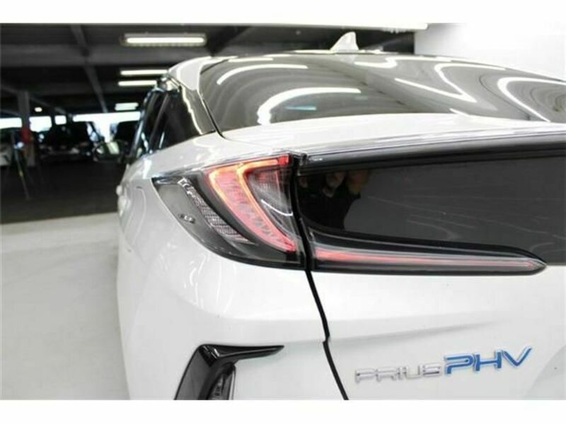 PRIUS PHV
