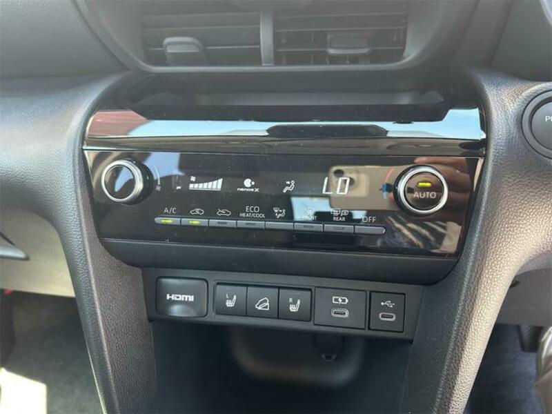 YARIS CROSS