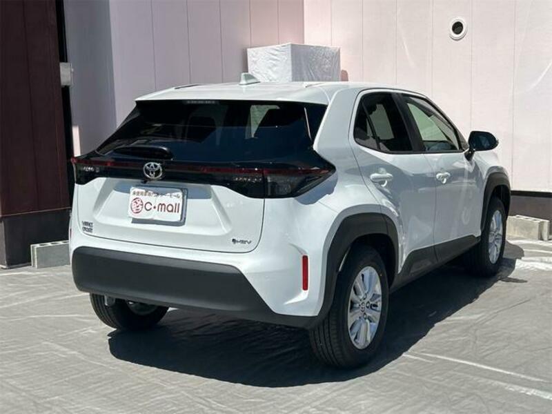 YARIS CROSS