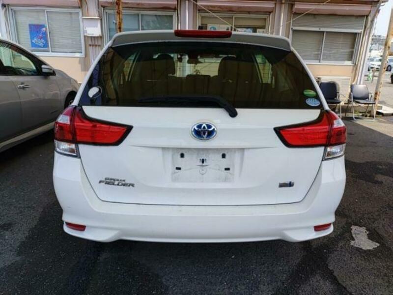 COROLLA FIELDER
