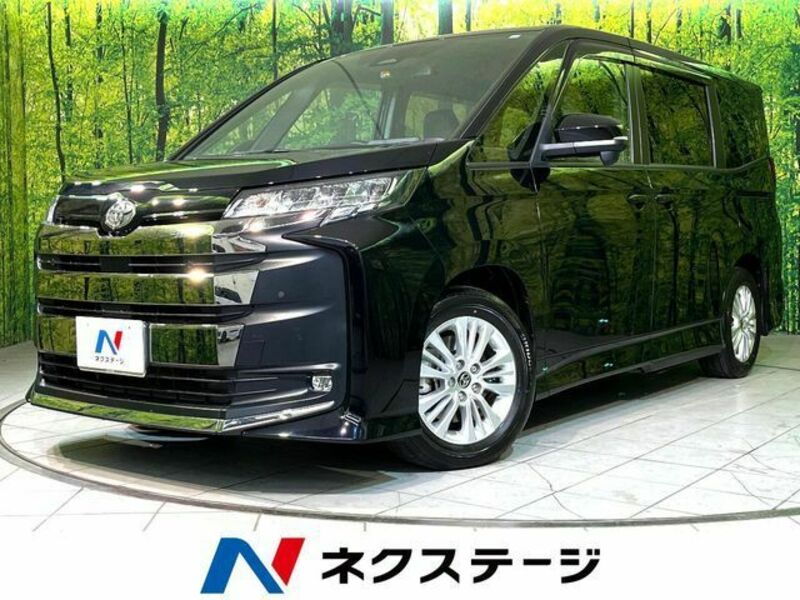 TOYOTA NOAH