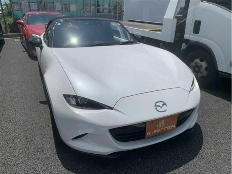 ROADSTER-0
