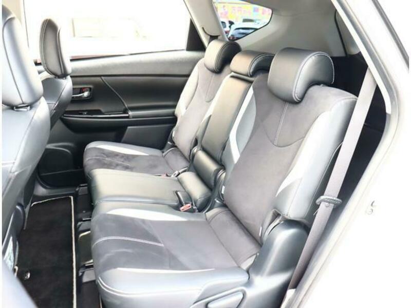 PRIUS ALPHA