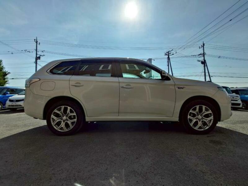 OUTLANDER PHEV