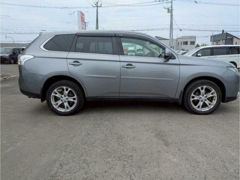 OUTLANDER