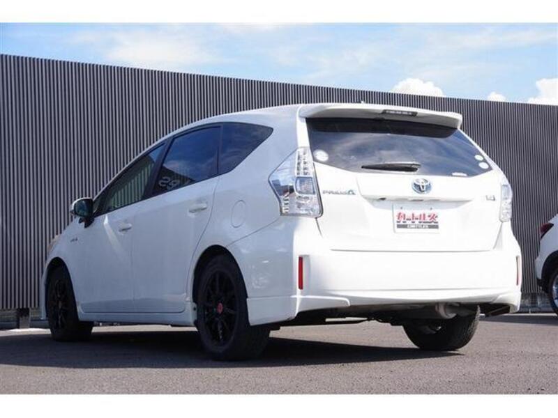 PRIUS ALPHA
