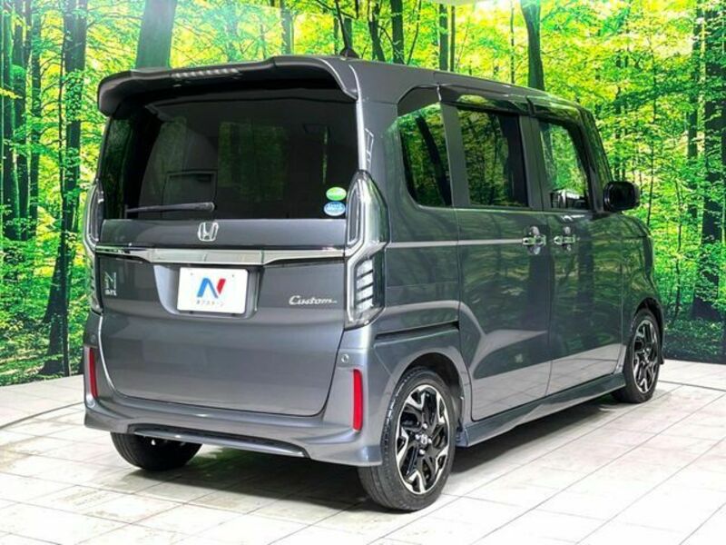 N BOX CUSTOM