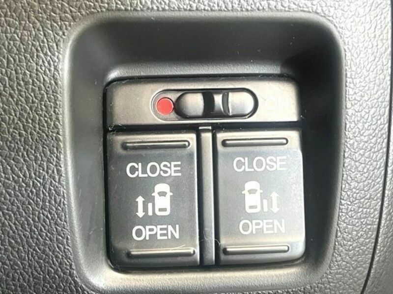 N BOX