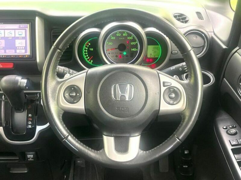 N BOX