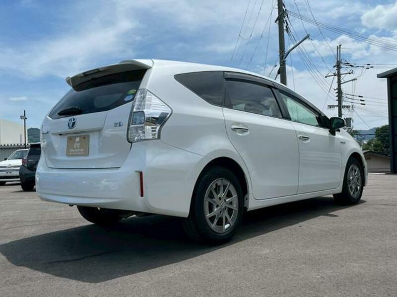PRIUS ALPHA