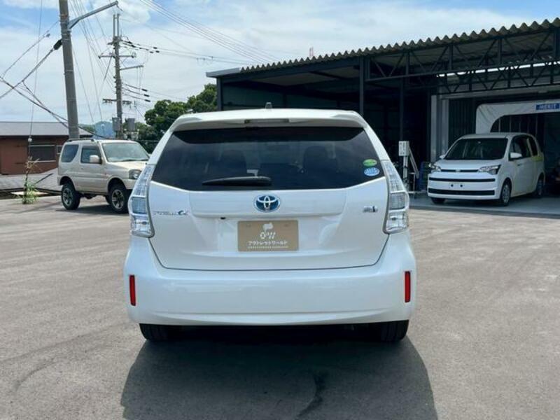 PRIUS ALPHA