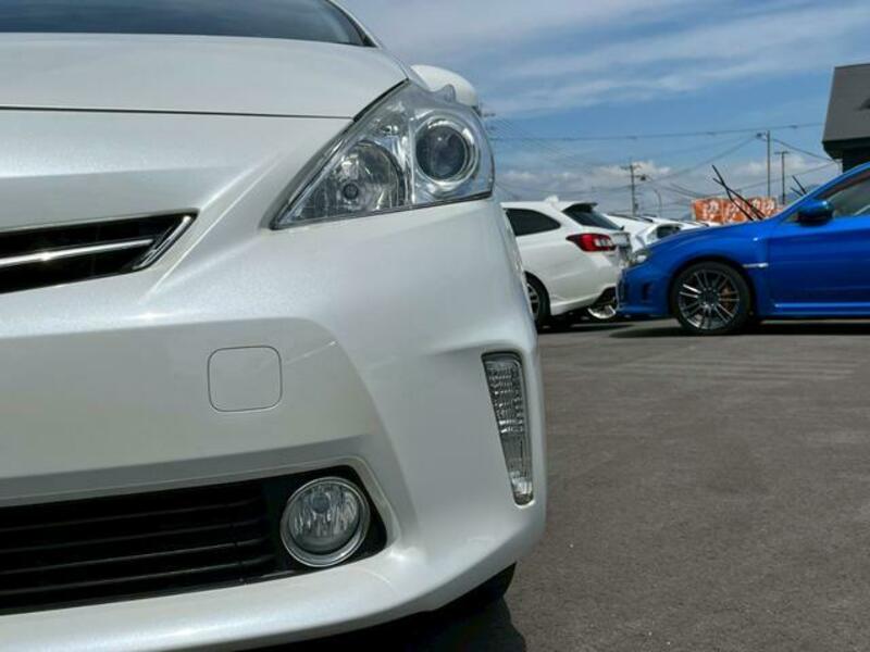 PRIUS ALPHA