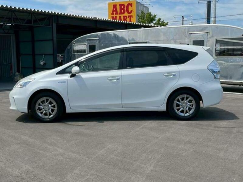 PRIUS ALPHA