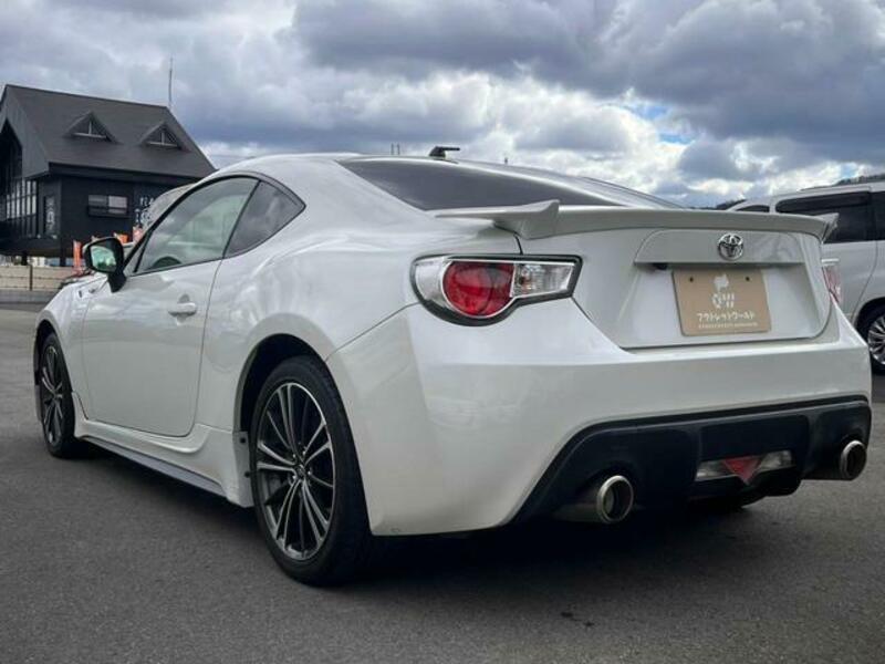 86