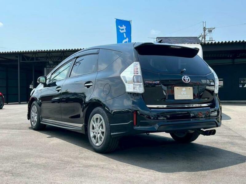 PRIUS ALPHA
