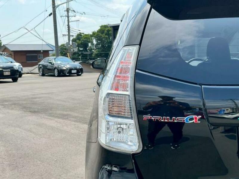 PRIUS ALPHA