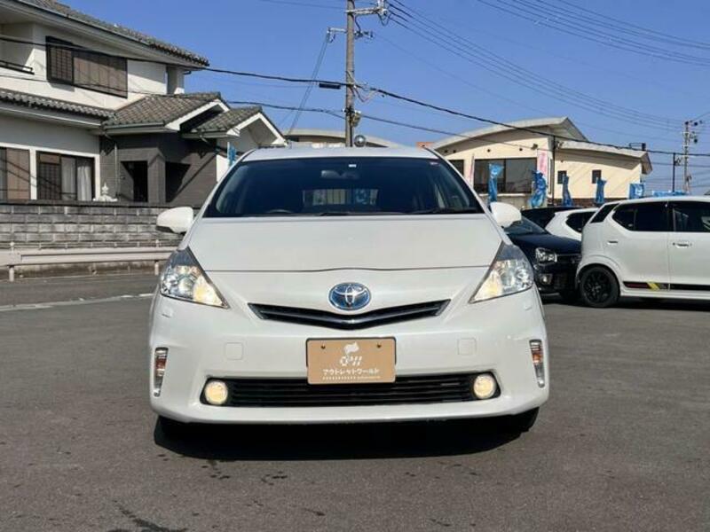PRIUS ALPHA