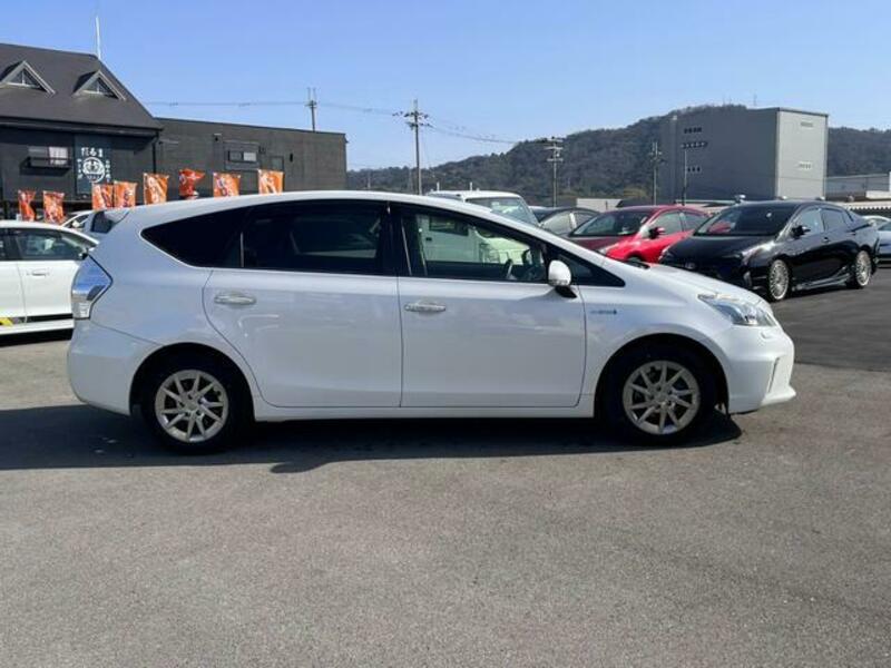 PRIUS ALPHA