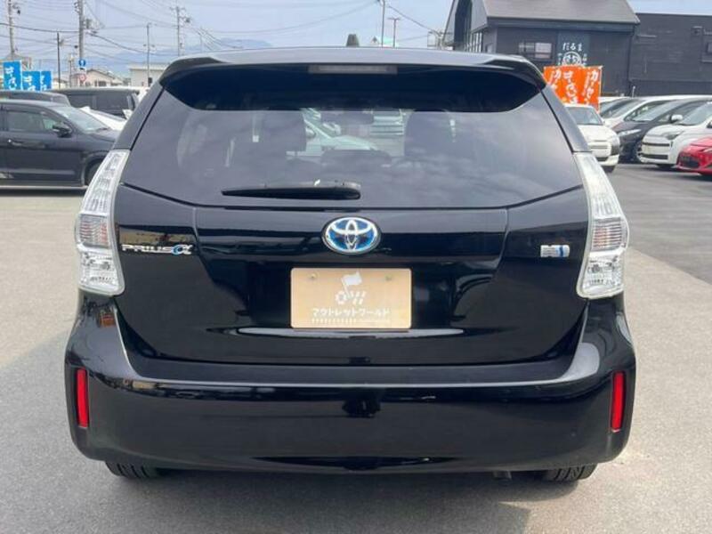 PRIUS ALPHA