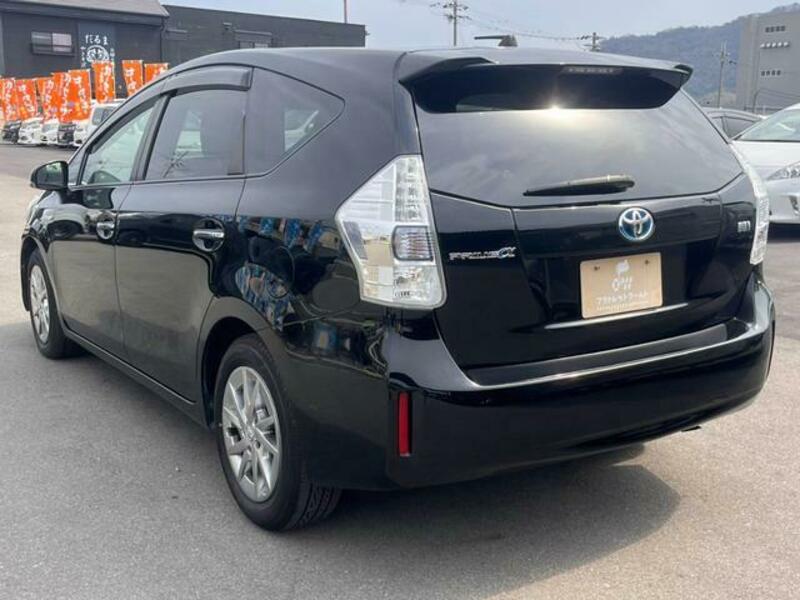 PRIUS ALPHA