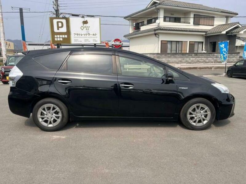 PRIUS ALPHA