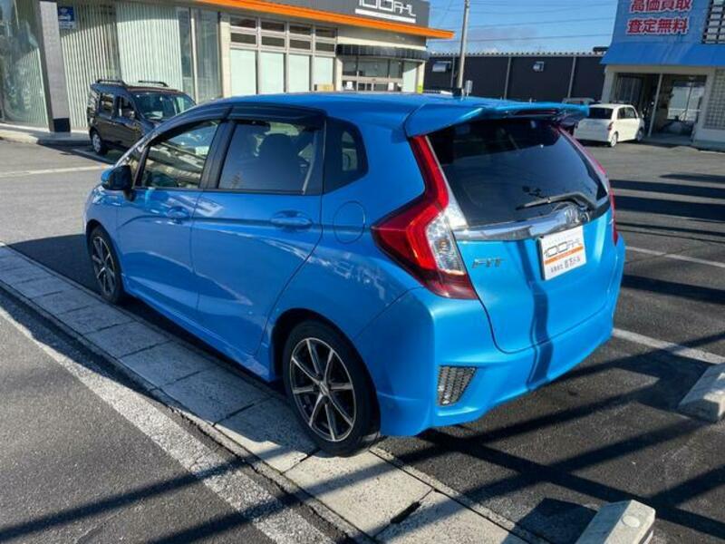 FIT HYBRID