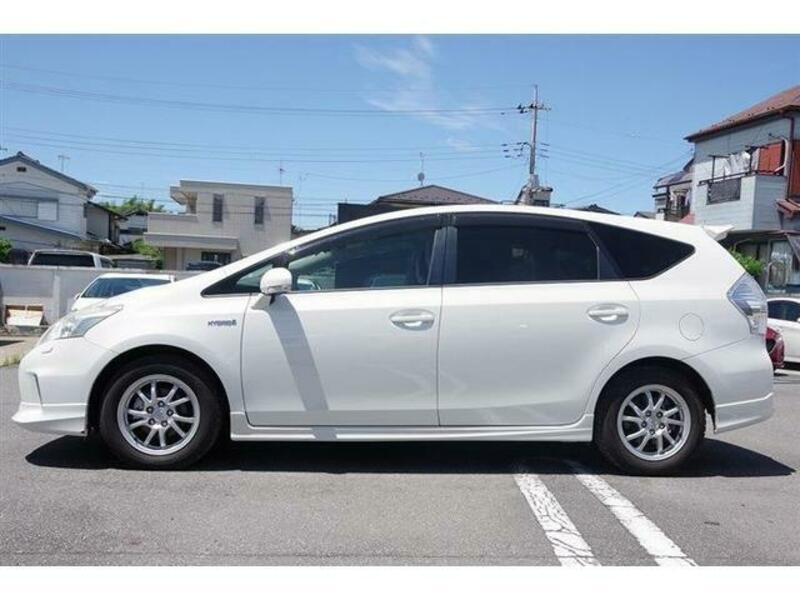PRIUS ALPHA