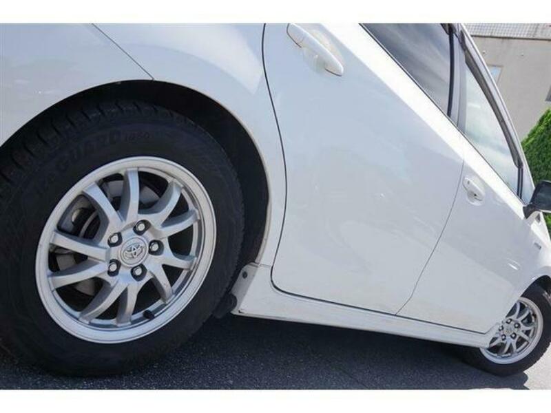 PRIUS ALPHA