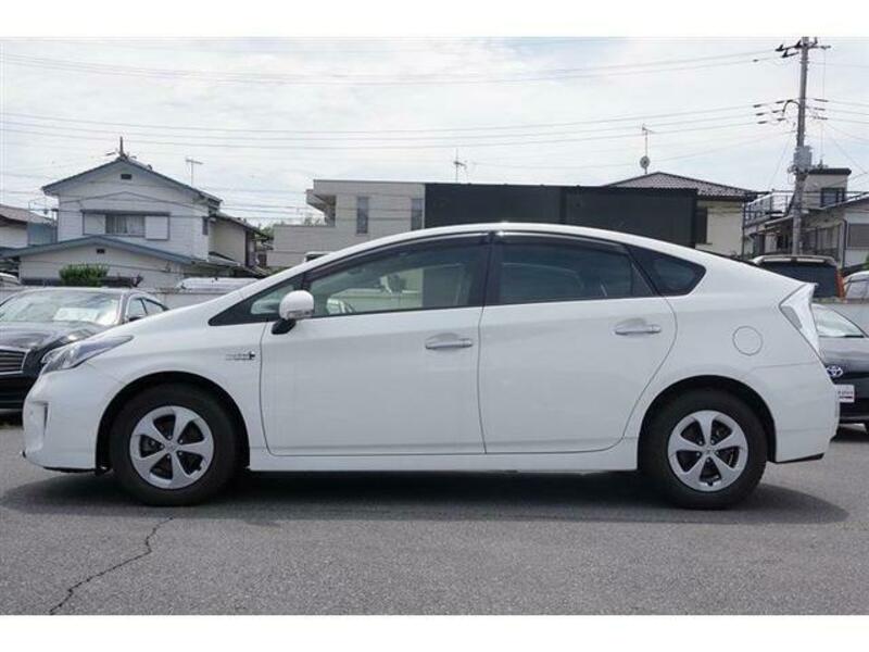 PRIUS PHV