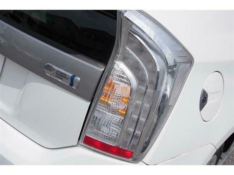 PRIUS PHV