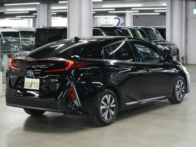 PRIUS PHV