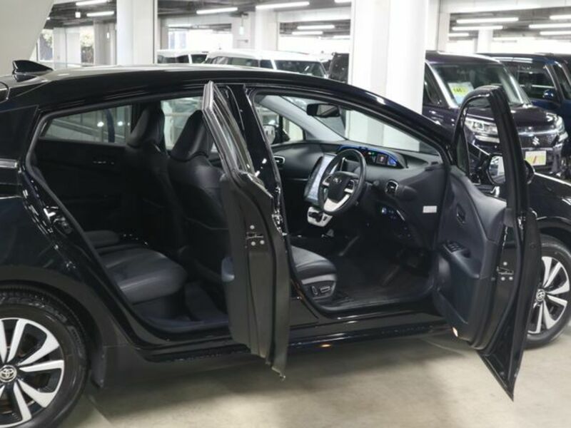 PRIUS PHV