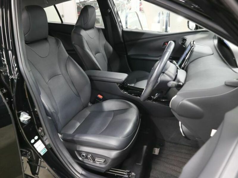 PRIUS PHV