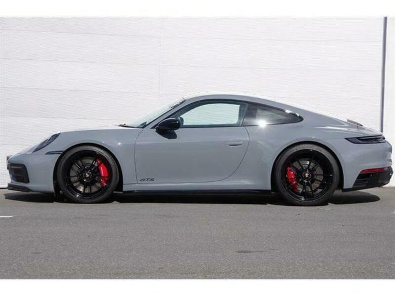 911