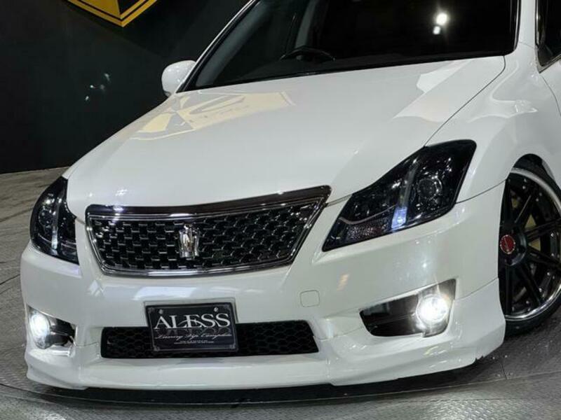 CROWN
