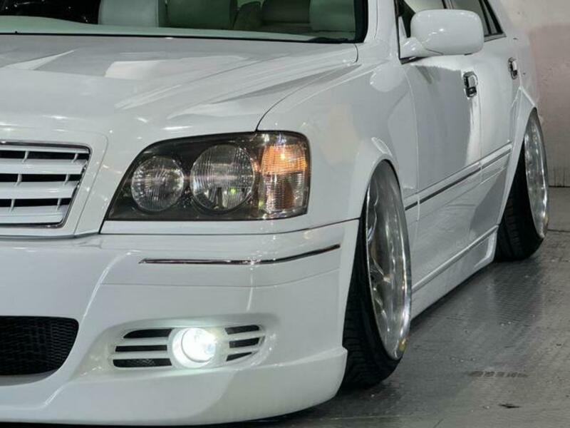 CROWN