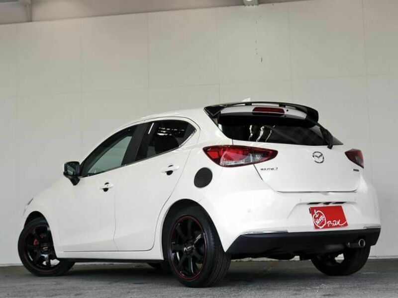 MAZDA2