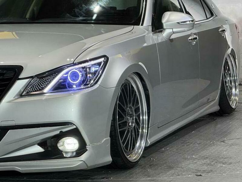 CROWN