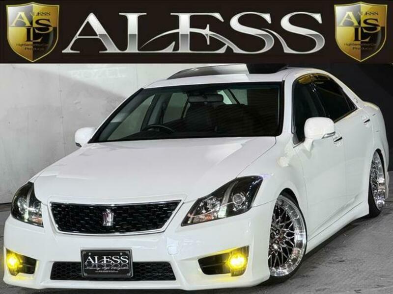 TOYOTA CROWN