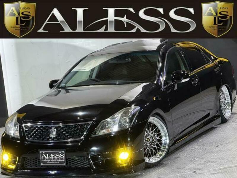 TOYOTA CROWN