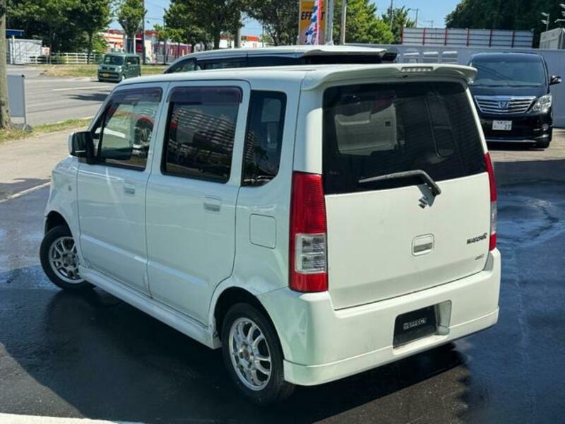 WAGON R