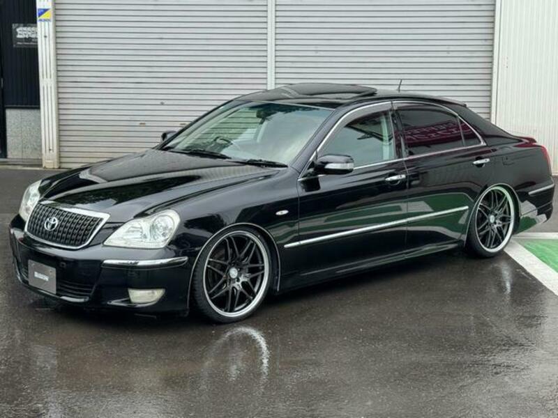 TOYOTA CROWN MAJESTA