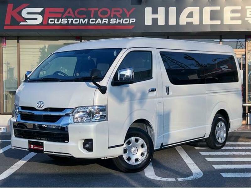 TOYOTA HIACE WAGON