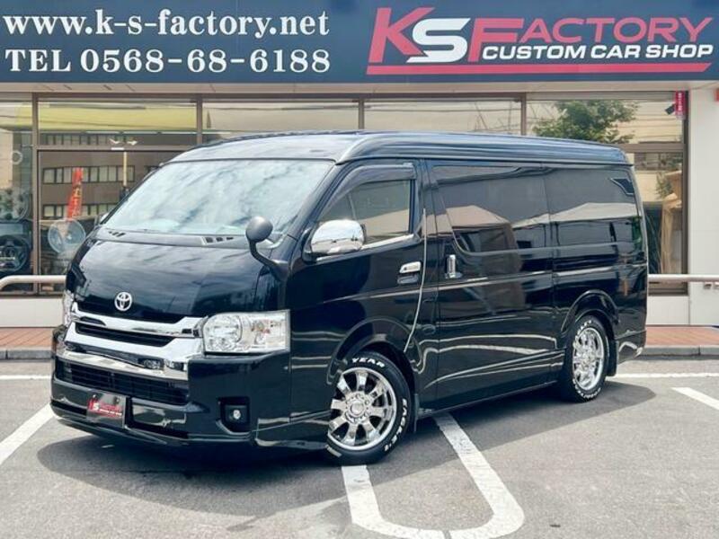 TOYOTA HIACE WAGON