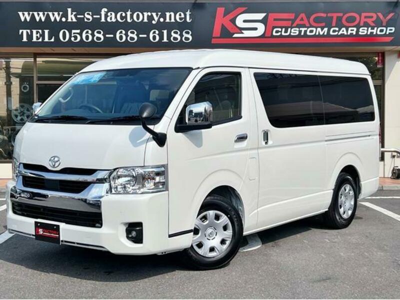 TOYOTA HIACE WAGON