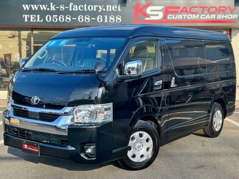 TOYOTA HIACE WAGON