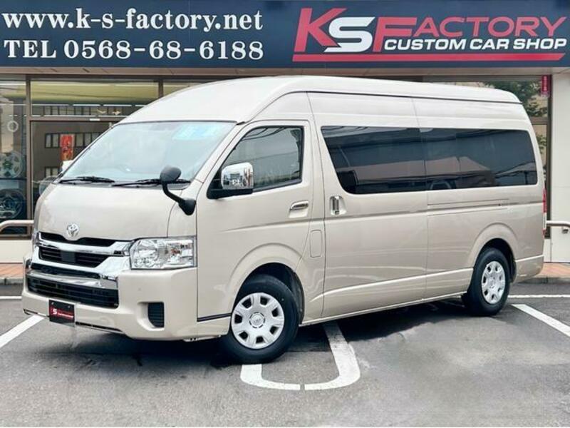 TOYOTA HIACE WAGON
