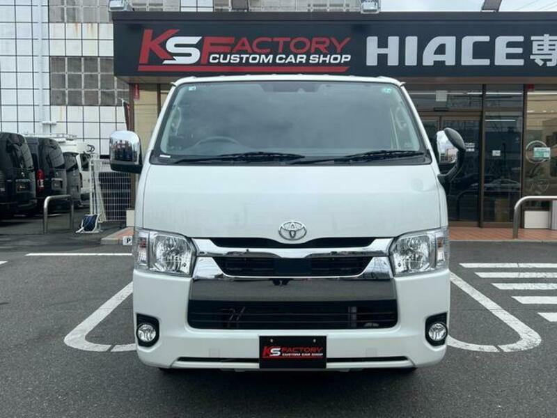 HIACE VAN