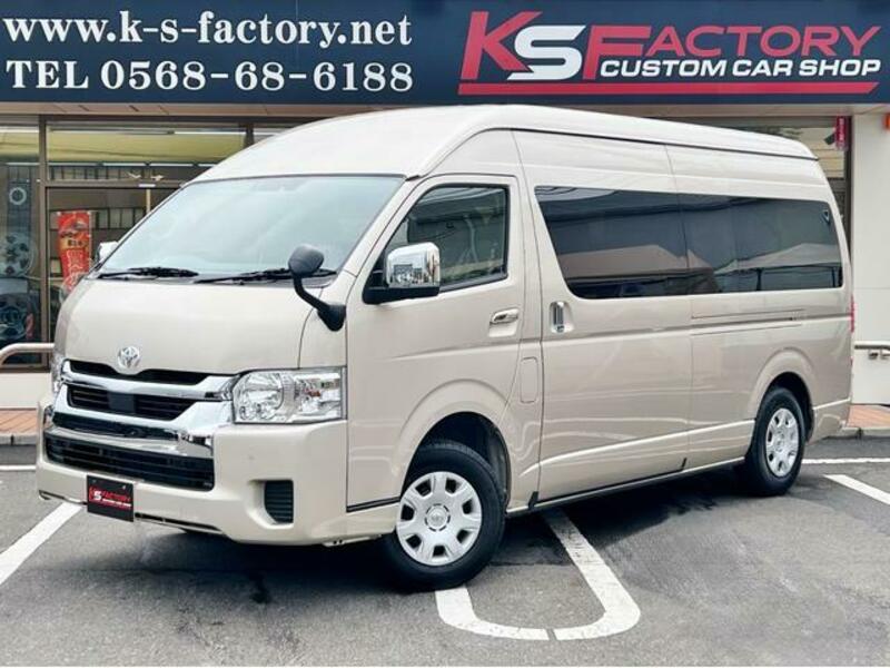 TOYOTA HIACE WAGON