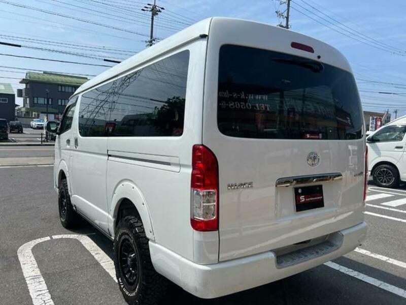 HIACE VAN